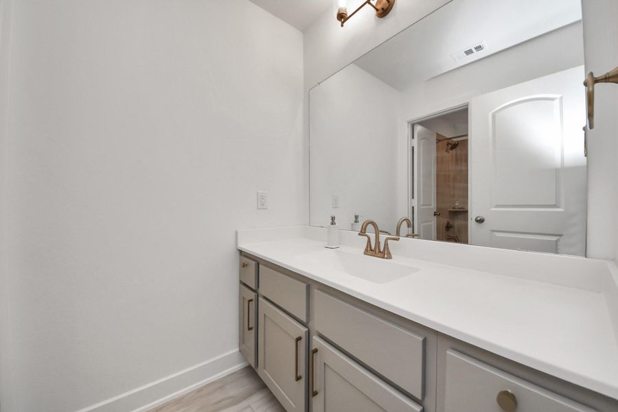 Furnished interior view inside a new home in Candela, Richmond (Image 16).