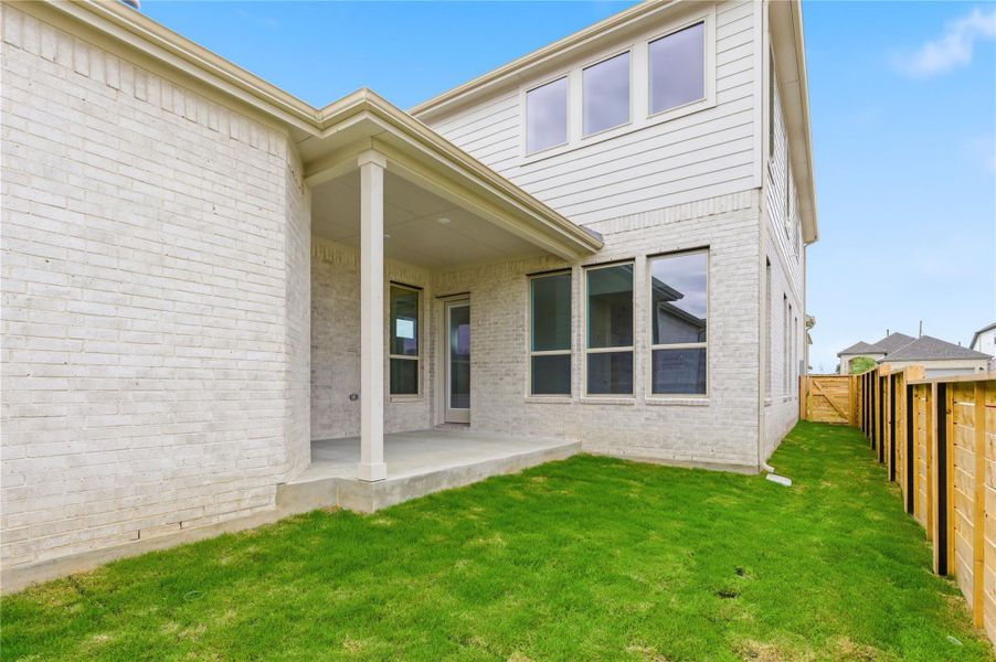 Exterior details and patio area of a home in Flora, Hutto (Image 18).