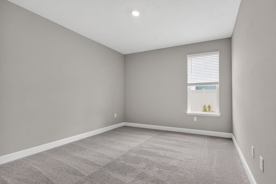 Spacious, unfurnished interior of a new home in Headwaters at Lofton Creek, Yulee (Image 27).