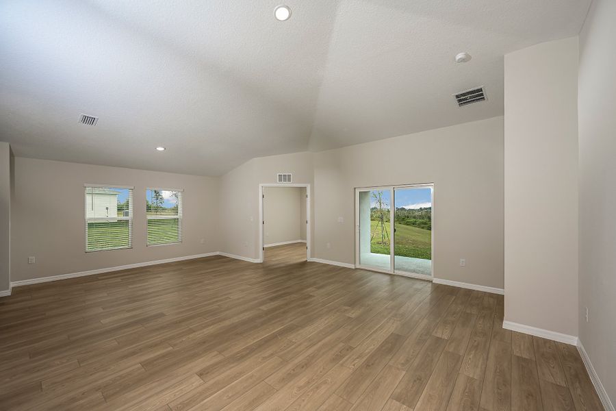 Spacious, unfurnished interior of a new home in Scenic Terrace, Haines City (Image 59).