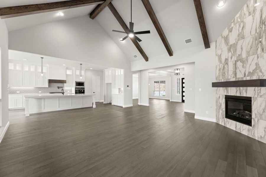 Representative unfurnished interior of a home built from the Derby by Windsor Homes in Ridge Pointe Estates, McLendon-Chisholm (Image 22).