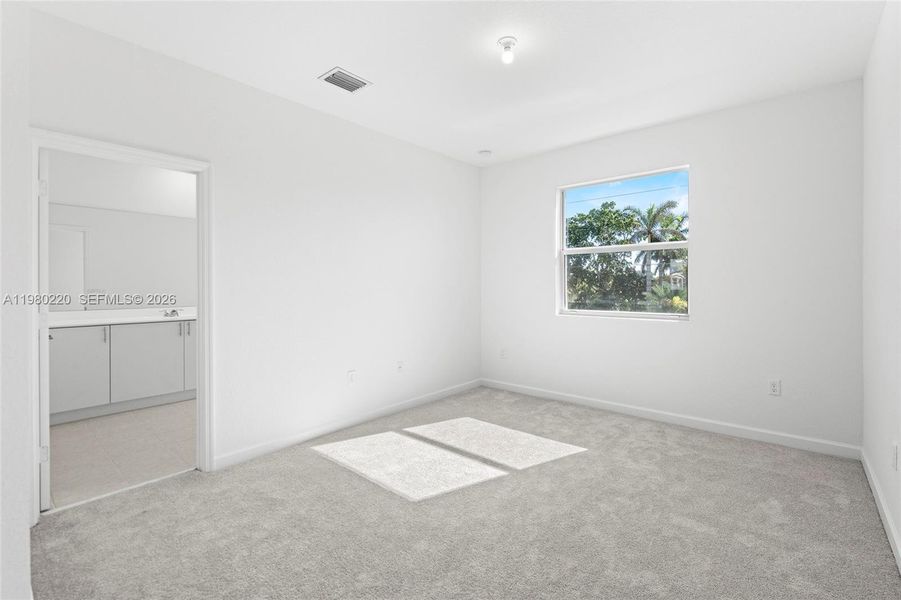 Spacious, unfurnished interior of a new home in , Homestead (Image 29).