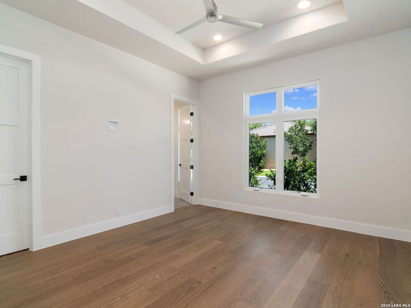 Spacious, unfurnished interior of a new home in , San Antonio (Image 36).