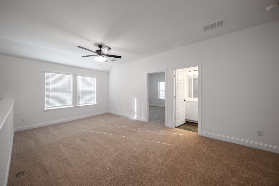 Spacious, unfurnished interior of a new home in Churchill, Anna (Image 26). Spacious, unfurnished interior of a new home in Churchill, Anna (Image 26).