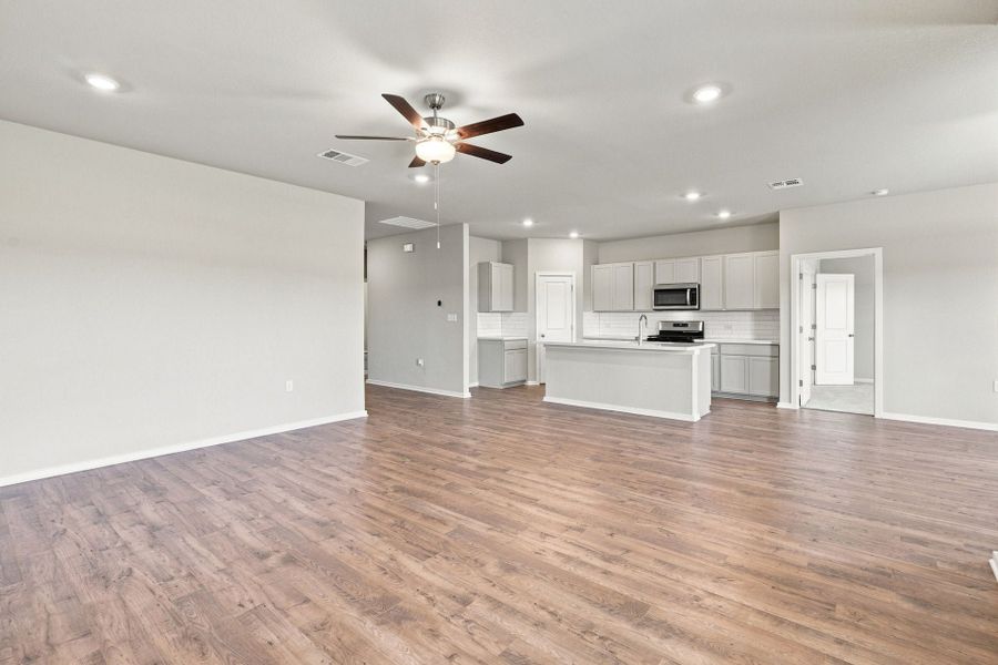 New Home in Cedar Creek, TX.  - Slide 17