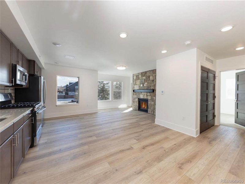 Image 18 of a home in .