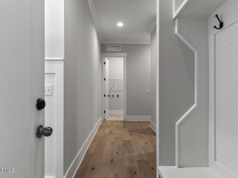 024-1280x960-mudroom-back-hallway 024-1280x960-mudroom-back-hallway
