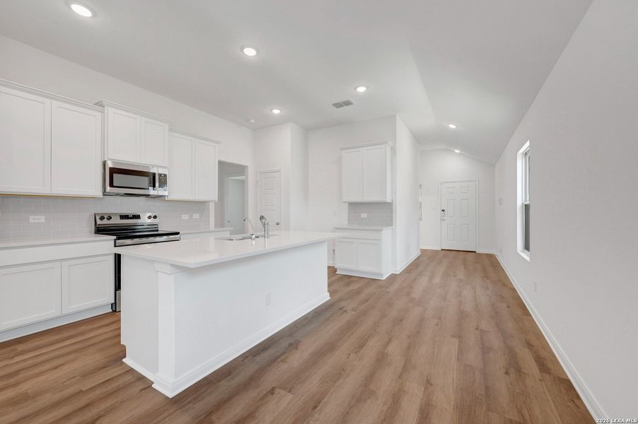 Furnished interior view inside a new home in Park Place, New Braunfels (Image 12).