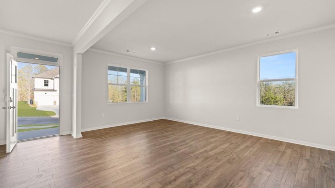 Spacious, unfurnished interior of a new home in Falcon Landing, Gainesville (Image 20).
