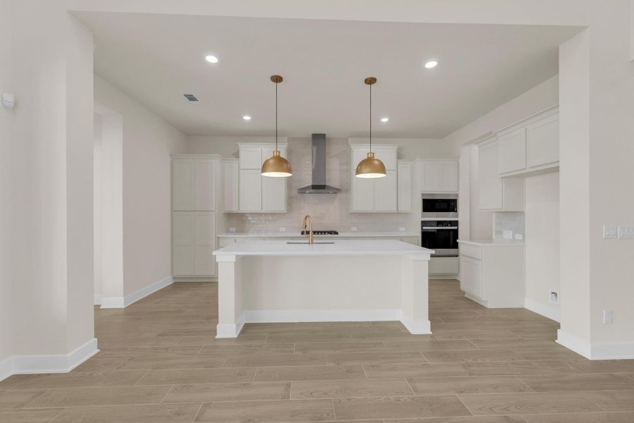 Representative image. Features, specifications, selections and colors may vary. Representative image. Features, specifications, selections and colors may vary.