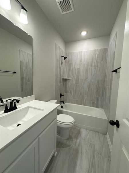 Furnished interior view inside a new home in Cedar Ridge Estates, Anna (Image 6).
