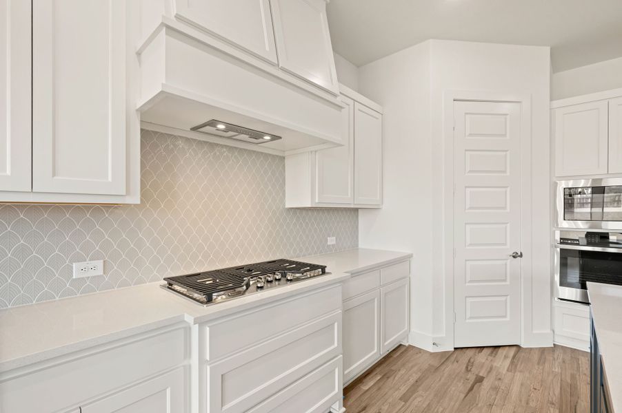 Furnished interior view inside a new home in Settlers Glen, New Fairview (Image 10). Furnished interior view inside a new home in Settlers Glen, New Fairview (Image 10).