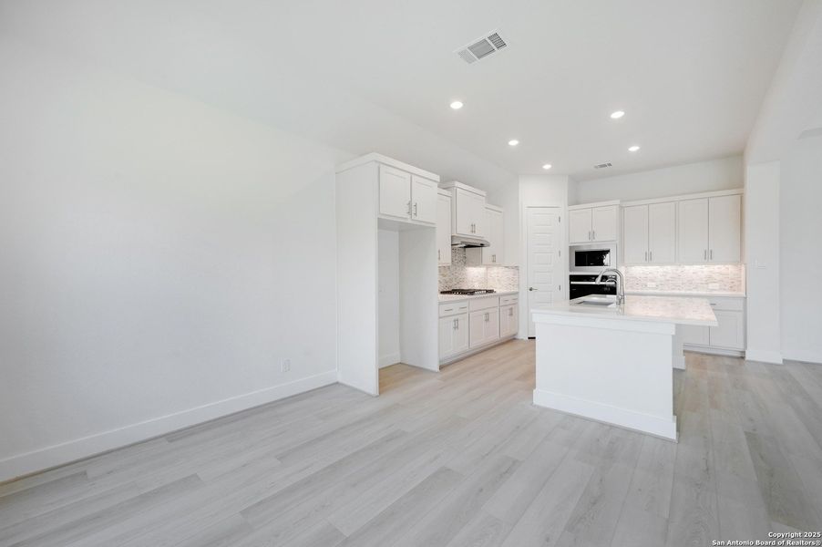 Image 29 of a home in The Grove at Vintage Oaks.