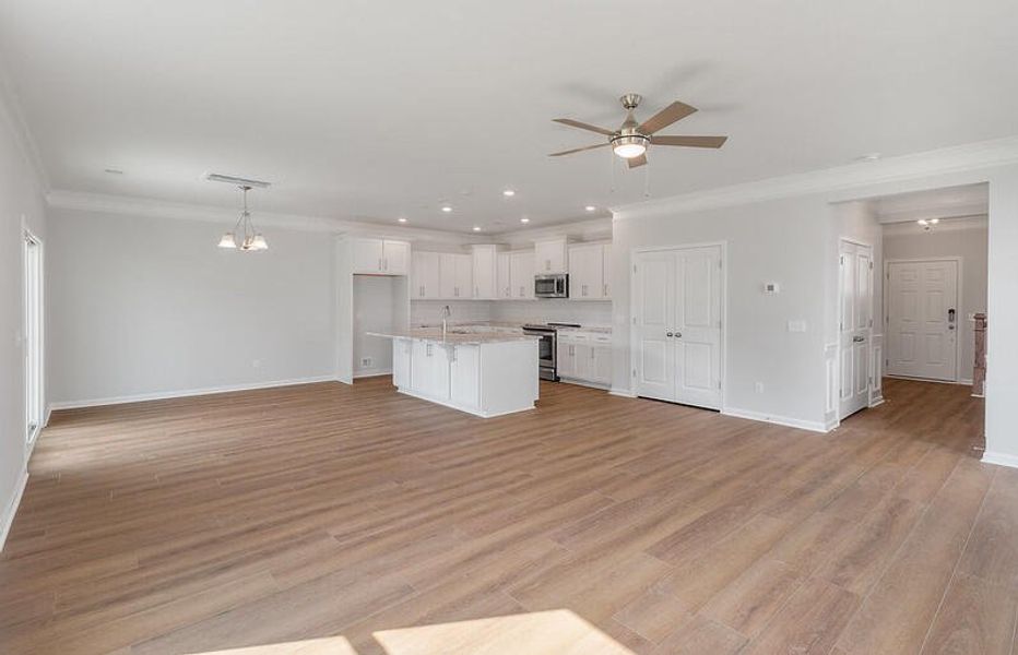 Spacious, unfurnished interior of a new home in Parker's Preserve, Ridgeville (Image 10).