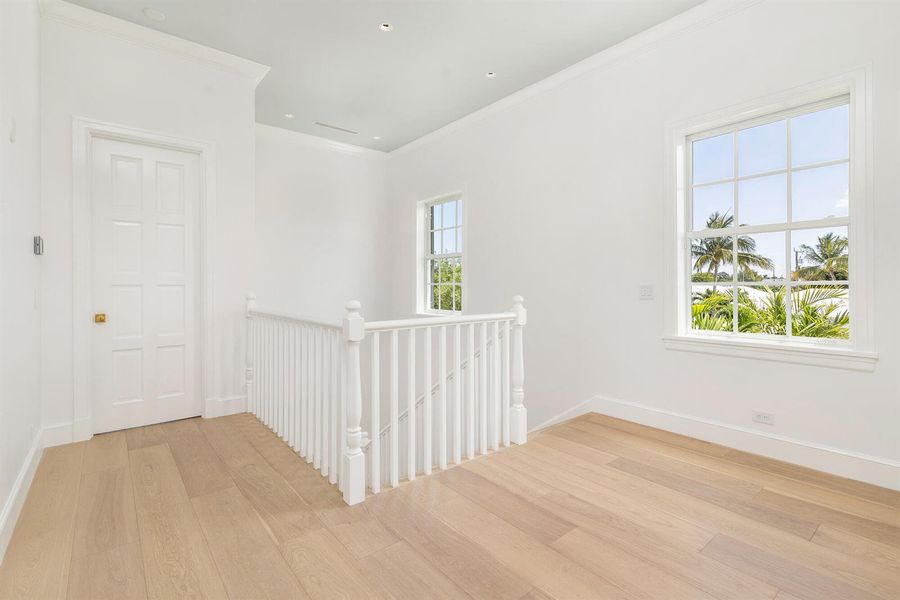Entryway to 2nd Floor
