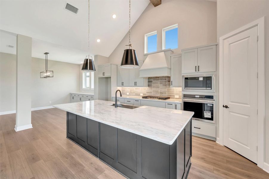 Furnished interior view inside a new home in ARTAVIA - Parkview Collection, Conroe (Image 4).