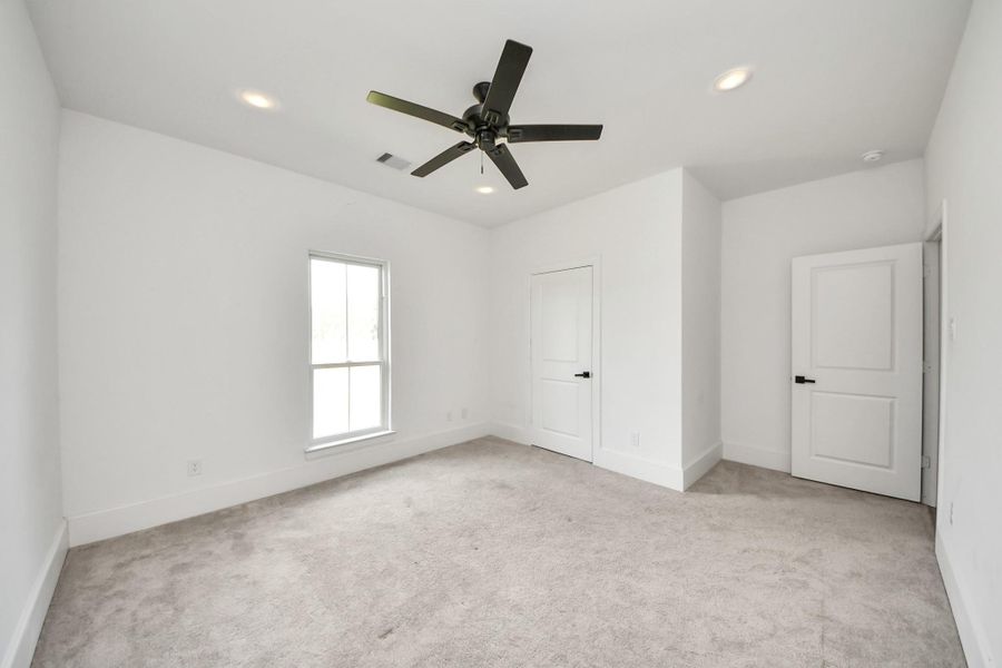 Spacious, unfurnished interior of a new home in , Alvin (Image 38). Spacious, unfurnished interior of a new home in , Alvin (Image 38).