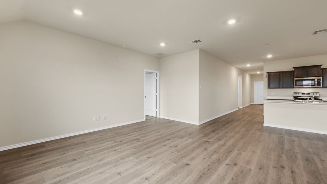 Spacious, unfurnished interior of a new home in Wildwood, Royse City (Image 15). Spacious, unfurnished interior of a new home in Wildwood, Royse City (Image 15).