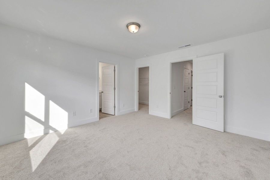 Spacious, unfurnished interior of a new home in Powell, Angier (Image 16).