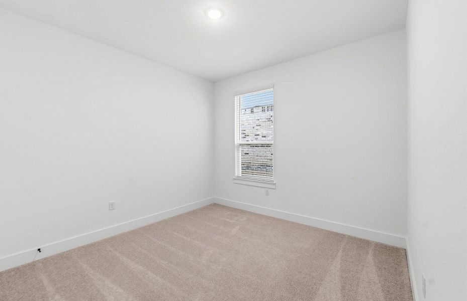 Spacious, unfurnished interior of a new home in Lagos, Manor (Image 13).