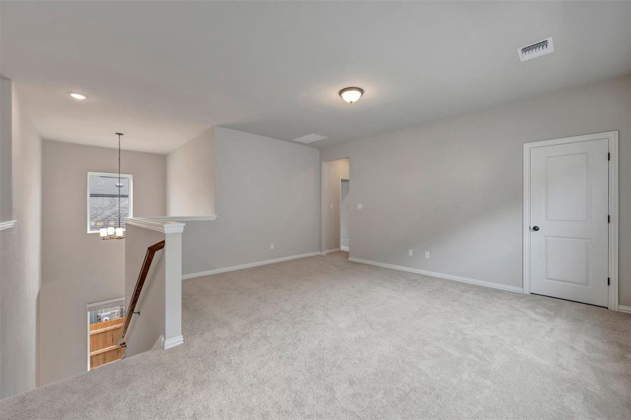 Spacious, unfurnished interior of a new home in Heritage, Dripping Springs (Image 11).