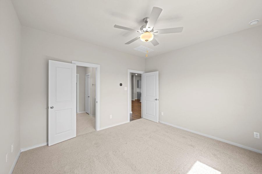 Spacious, unfurnished interior of a new home in Windrose Green, Angleton (Image 16). Spacious, unfurnished interior of a new home in Windrose Green, Angleton (Image 16).