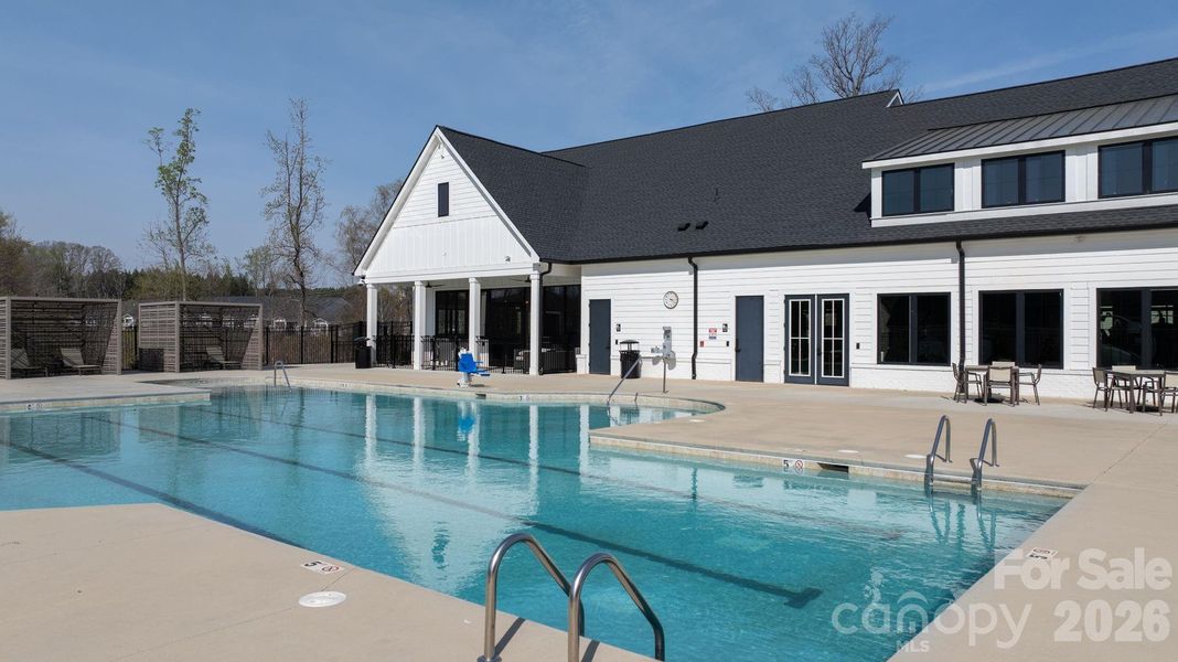 Community amenities in , Denver (Image 40).