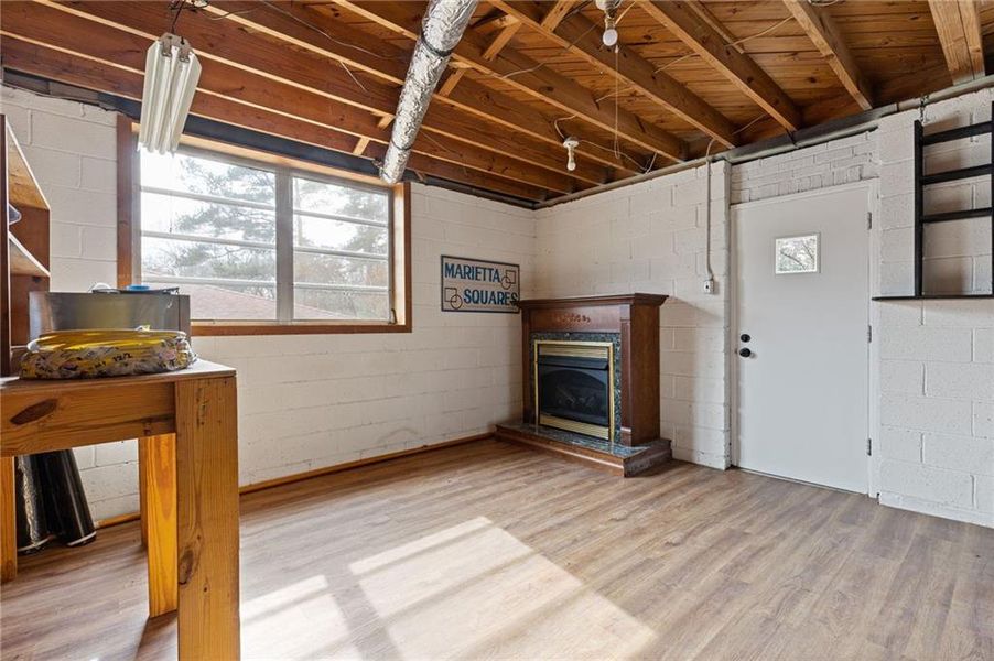 Image 53 of a home in .