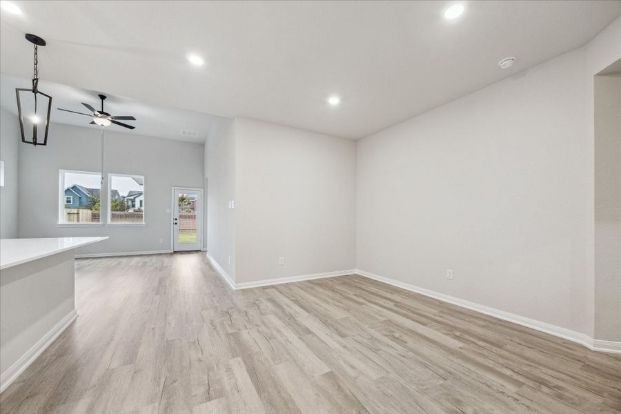 Spacious, unfurnished interior of a new home in Elyson, Katy (Image 17).
