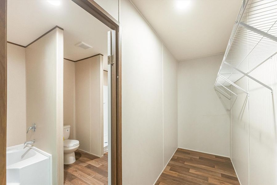 Image 40 of a home in .