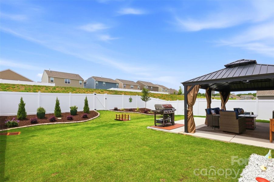 Community amenities in Secrest Commons, Monroe (Image 31).