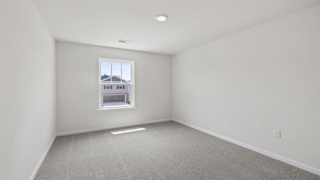 Spacious, unfurnished interior of a new home in Seneca Falls, Seneca (Image 17).