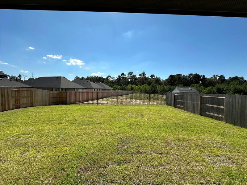 Lovely Private Back Yard!