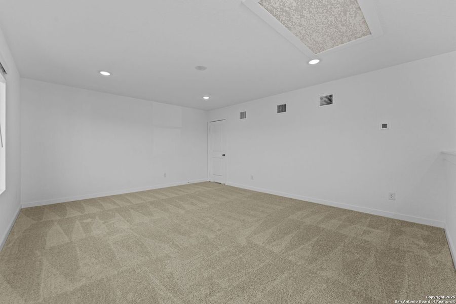 Spacious, unfurnished interior of a new home in Waterwheel: Coastline Collection, San Antonio (Image 17). Spacious, unfurnished interior of a new home in Waterwheel: Coastline Collection, San Antonio (Image 17).