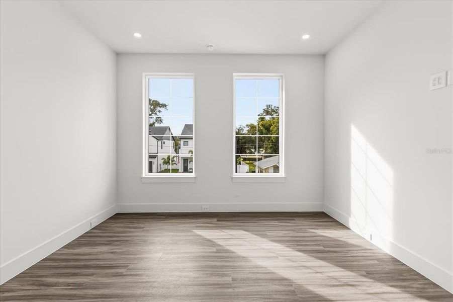 Spacious, unfurnished interior of a new home in , Orlando (Image 22).