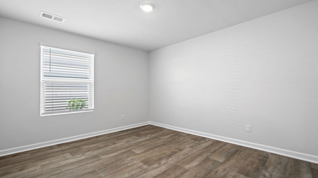 Spacious, unfurnished interior of a new home in Rice Hope, Port Wentworth (Image 22).