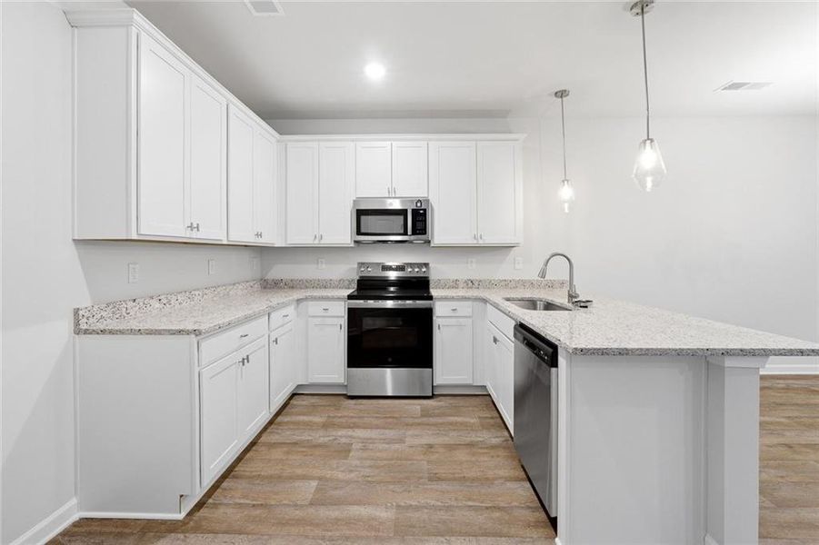 Furnished interior view inside a new home in Concord Oaks, Powder Springs (Image 5).