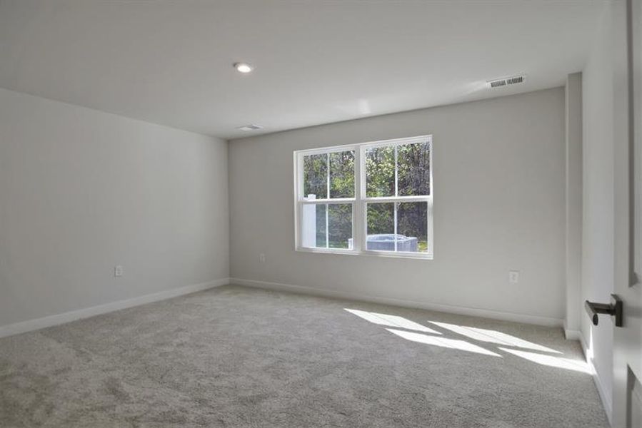 Spacious, unfurnished interior of a new home in Beech Glen, Anderson (Image 10). Spacious, unfurnished interior of a new home in Beech Glen, Anderson (Image 10).