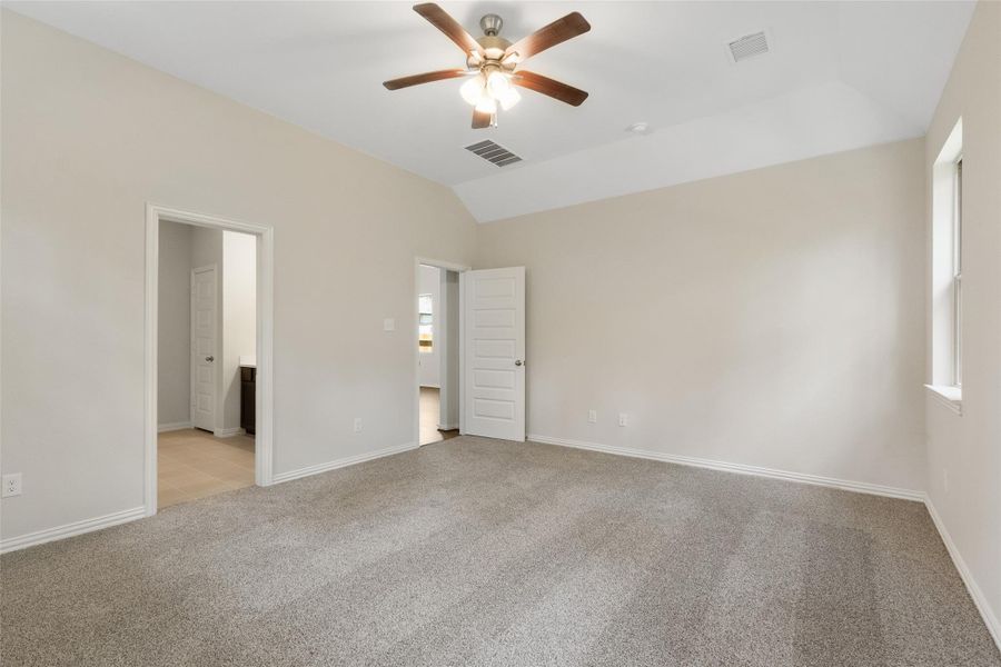 Image 9 of a home in The Woodlands Hills. Image 9 of a home in The Woodlands Hills.