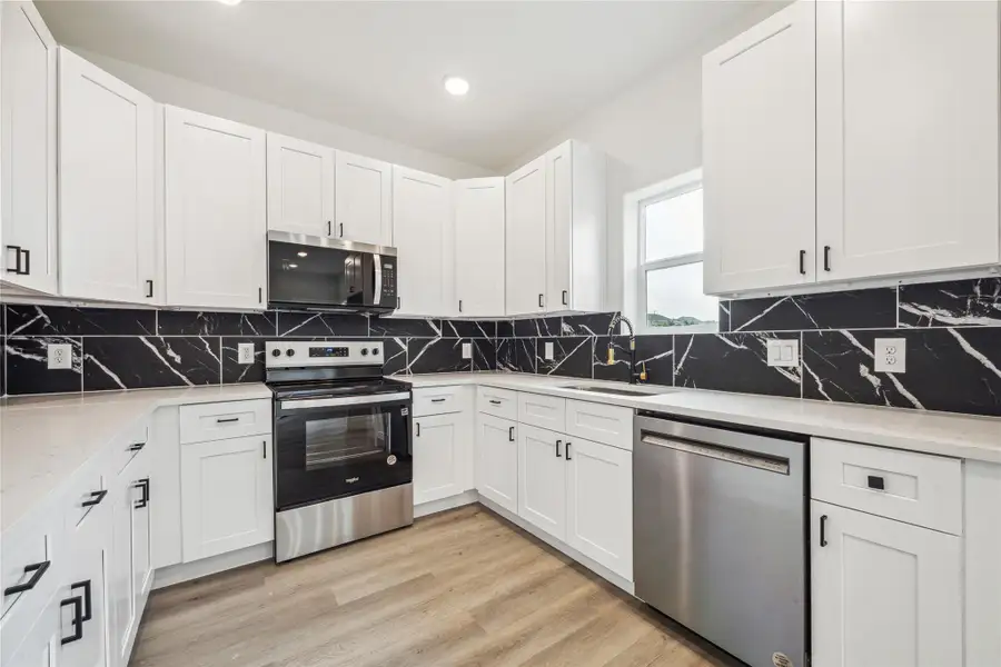 Furnished interior view inside a new home in , Santa Fe (Image 5).
