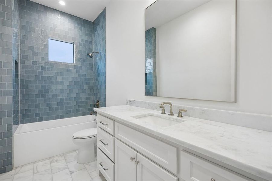 Furnished interior view inside a new home in , Dallas (Image 16). Furnished interior view inside a new home in , Dallas (Image 16).