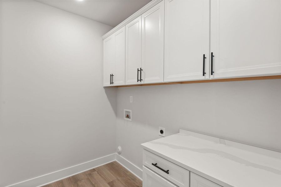 Furnished interior view inside a new home in Grove Park, Clemmons (Image 10).