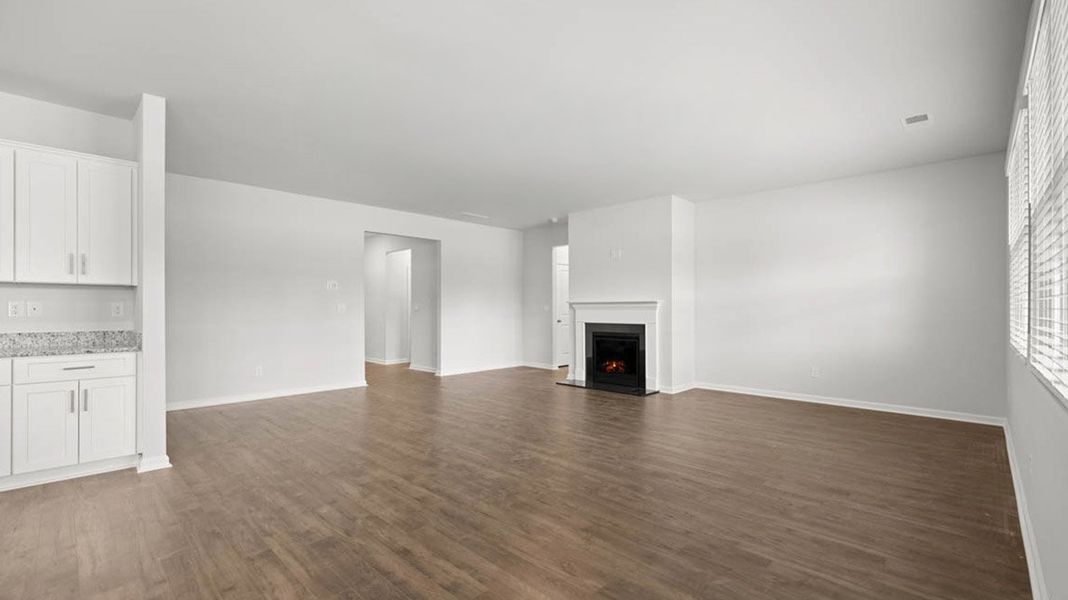 Spacious, unfurnished interior of a new home in Chukker Creek Landing, Aiken (Image 19).