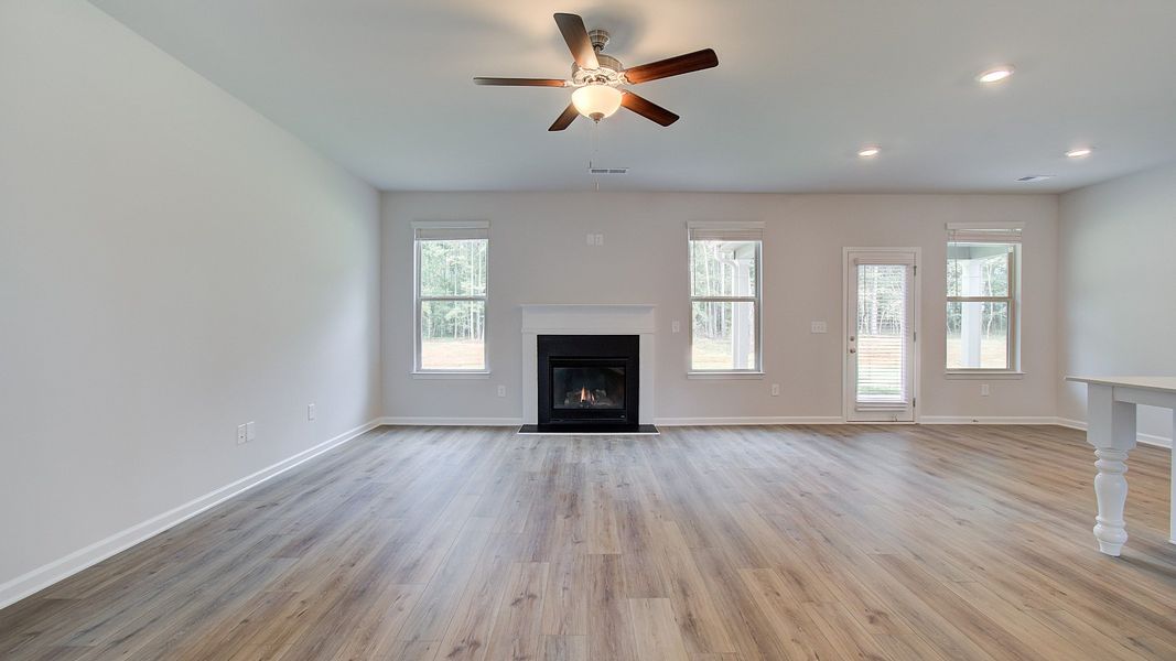Representative furnished interior of a home built from the Meridian II by DRB Homes in Northcroft, Loganville (Image 8).