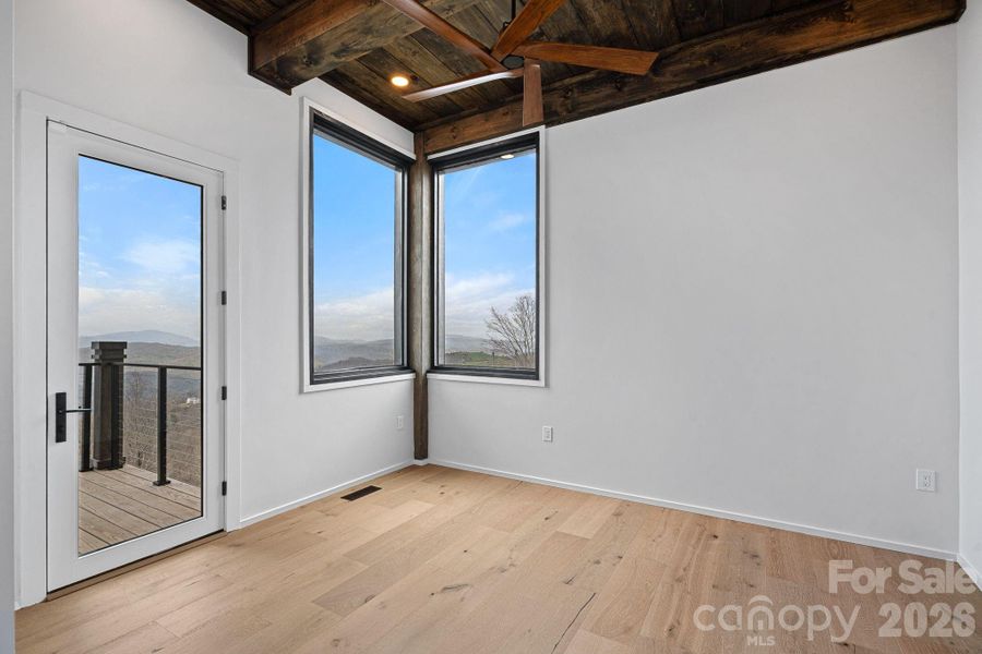 Spacious, unfurnished interior of a new home in , Banner Elk (Image 24).