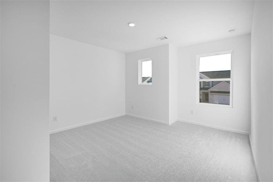 Spacious, unfurnished interior of a new home in Heritage River, Euharlee (Image 28).