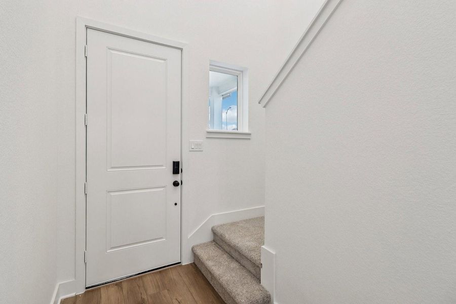 21514 Berry Crest Ln Entry