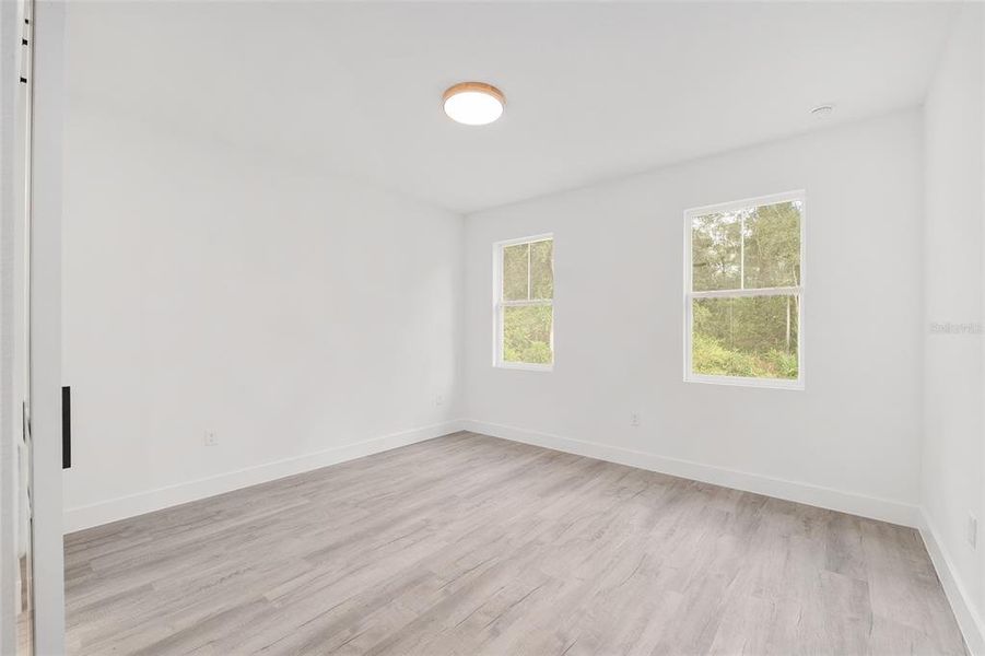 Spacious, unfurnished interior of a new home in , Ocala (Image 45).