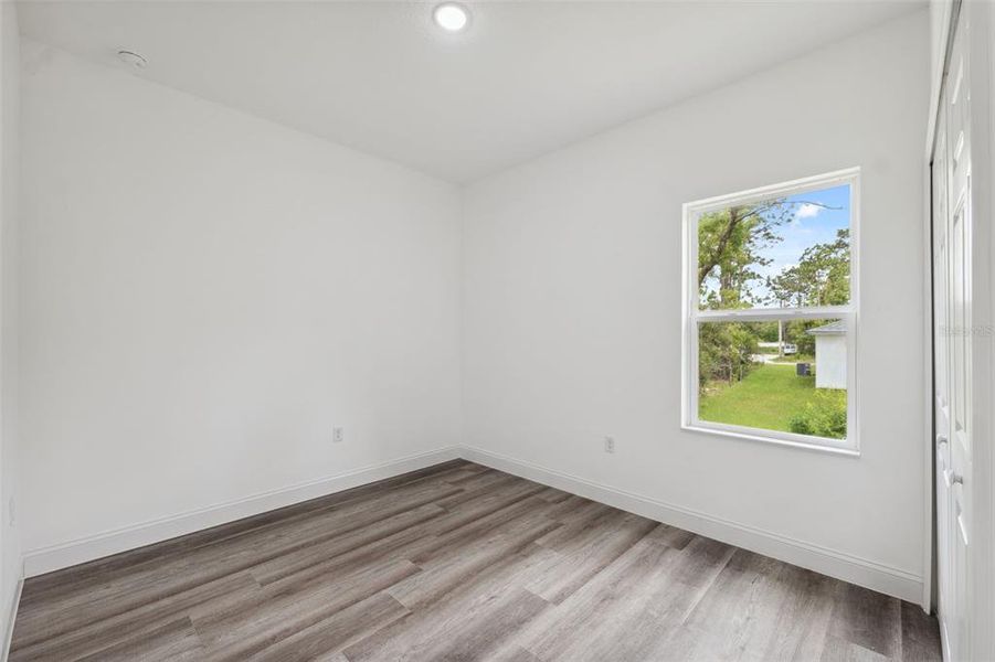 Spacious, unfurnished interior of a new home in , Ocala (Image 24).