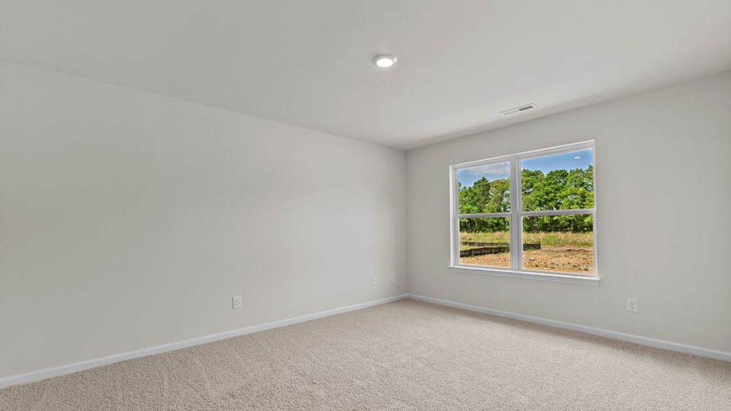 Spacious, unfurnished interior of a new home in Blair Ridge, La Grange (Image 32).